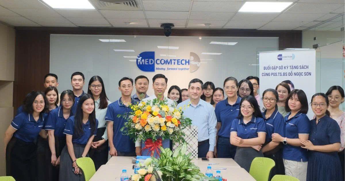 Medcomtech tổ chức gặp gỡ, giao lưu, ký tặng sách cùng PGS.TS.BS Đỗ Ngọc Sơn